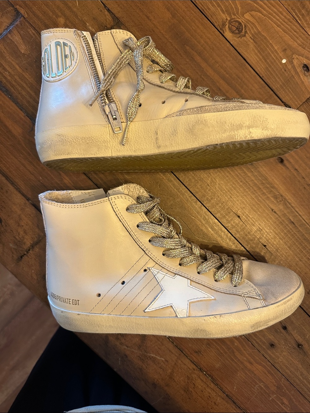 Authentic Golden Goose Francy Sneakers Perfect Condition worn 1x. Cream and Gold